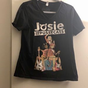 Pre-Owned Josie and the Pussycats V-Neck Shirt, M